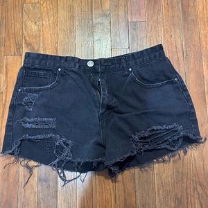 super cute ripped jean shorts (booty shorts)